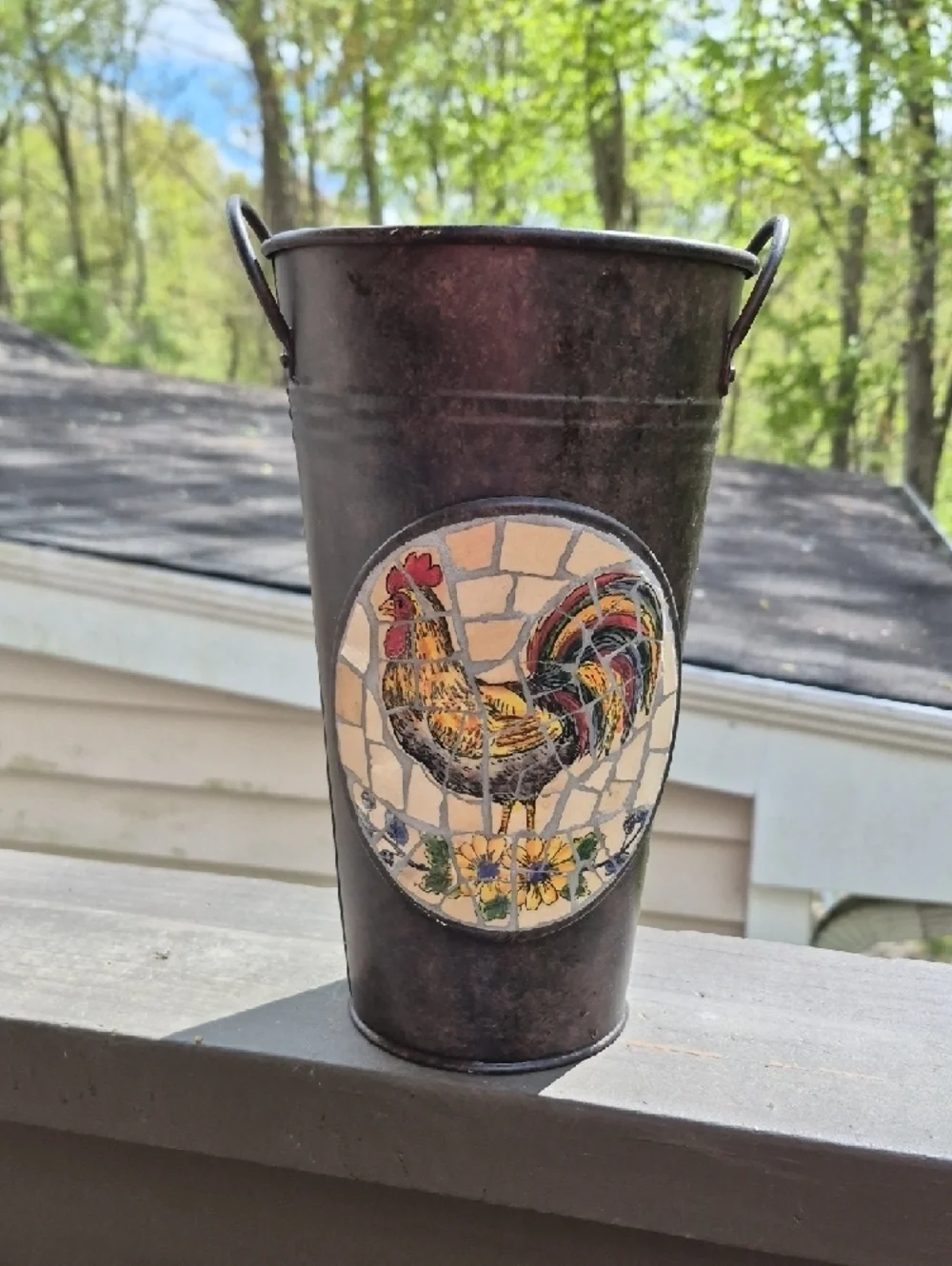 Vintage Rustic Metal Mosaic pique assiette Rooster Farmhouse Vase Tin